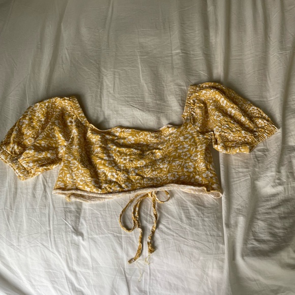 Yellow Roxy Crop Top - Picture 2 of 4